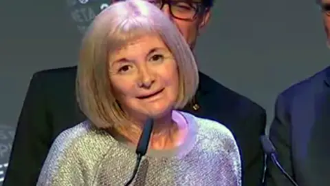 Alicia Giménez-Bartlett recibe el Premio Planeta Alicia Giménez-Bartlett recibe el Premio Planeta