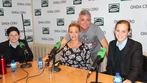 Paloma San Basilio y Los Chicos del coro, en Más de uno Paloma San Basilio y Los Chicos del coro, en Más de uno