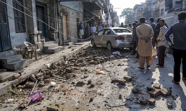 Aumentan a más de 200 los muertos en el terremoto de Pakistán y Afganistán Aumentan a más de 200 los muertos en el terremoto de Pakistán y Afganistán