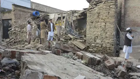Daños causados por el terremoto en Pakistán. Daños causados por el terremoto en Pakistán.