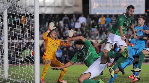 Imagen del partido de ida entre el Villanovense y el Barcelona