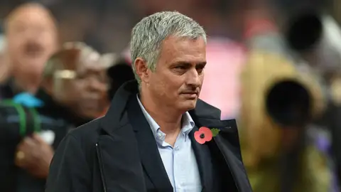 Mourinho, en el campo del Stoke City Mourinho, en el campo del Stoke City