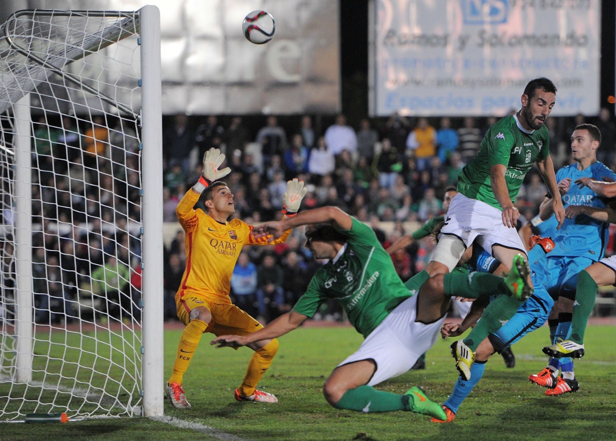 El Barcelona quiere cerrar su pase a octavos contra el Villanovense El Barcelona quiere cerrar su pase a octavos contra el Villanovense