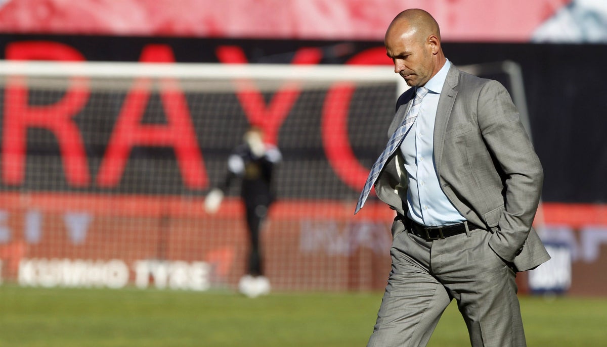 Paco Jémez expulsa a Amaya del entrenamiento: "Vete a dar patadas a otro lado" Paco Jémez expulsa a Amaya del entrenamiento: "Vete a dar patadas a otro lado"