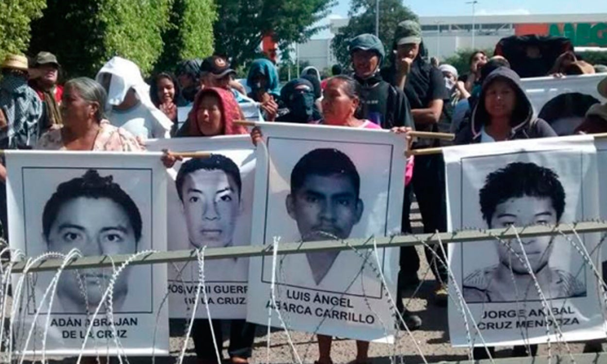 México usará drones para buscar a los 43 estudiantes desaparecidos hace un año México usará drones para buscar a los 43 estudiantes desaparecidos hace un año