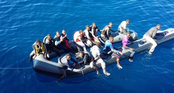 Se reanuda la búsqueda de los 35 inmigrantes desaparecidos Se reanuda la búsqueda de los 35 inmigrantes desaparecidos