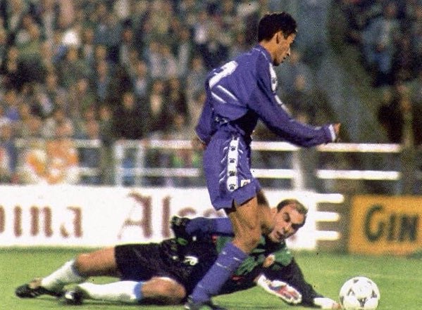 30 años del debut de Raúl González: "Nunca vi a un chico tan seguro de llegar a ser lo que fue" 30 años del debut de Raúl González: "Nunca vi a un chico tan seguro de llegar a ser lo que fue"