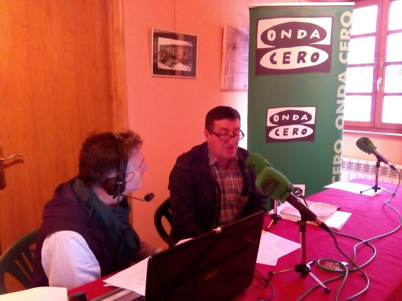 Aquí en la Onda Asturias 30/10/2015 con Arturo Tellez y Dario Martínez Aquí en la Onda Asturias 30/10/2015 con Arturo Tellez y Dario Martínez