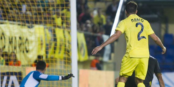 Villarreal 2 - 1 Sevilla. Trabajada victoria del Villarreal en el Madrigal Villarreal 2 - 1 Sevilla. Trabajada victoria del Villarreal en el Madrigal