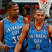 Kevin Durant y Russell Westbrook, durante el partido Kevin Durant y Russell Westbrook, durante el partido