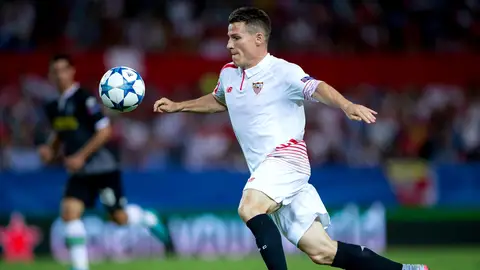 Kevin Gameiro, durante un partido de Champions League con el Sevilla Kevin Gameiro, durante un partido de Champions League con el Sevilla