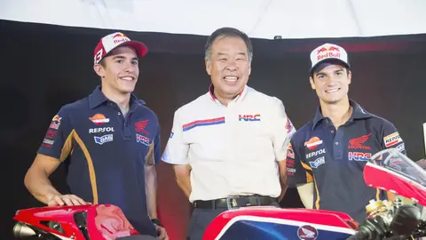 Nakamoto, junto a Márquez y Pedrosa Nakamoto, junto a Márquez y Pedrosa