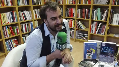 Pedro Feijoo en Gente VIajera de Galicia Susana Pedreira entrevistando a un vigués muy viajero