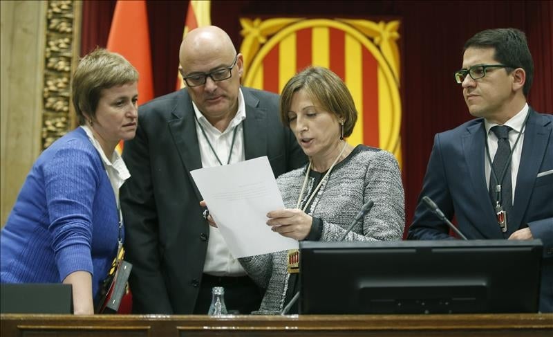 La tertulia: El Parlament tramita la resolución independentista La tertulia: El Parlament tramita la resolución independentista
