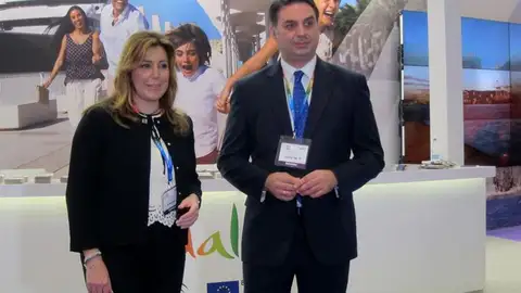 Susana Díaz también se opone a la ecotasa en Baleares. la Presidenta de la Junta de Andalucía visita la WTM de Londres y valora la aplicación de un nuevo impuesto turístico en Baleares.