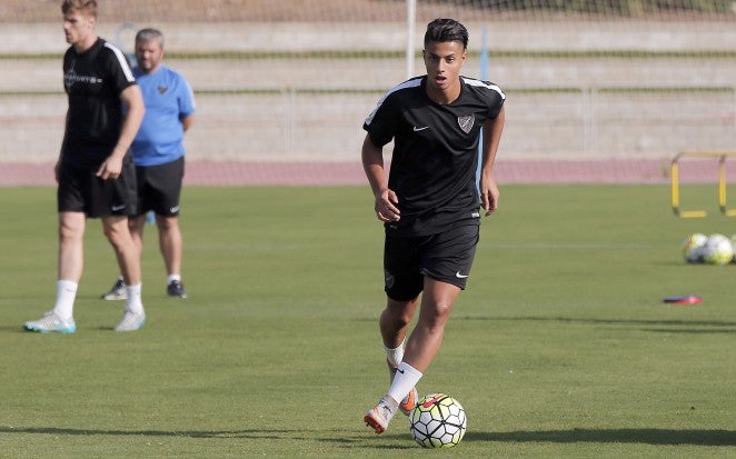 Mastour ya es uno más en el Málaga Mastour ya es uno más en el Málaga