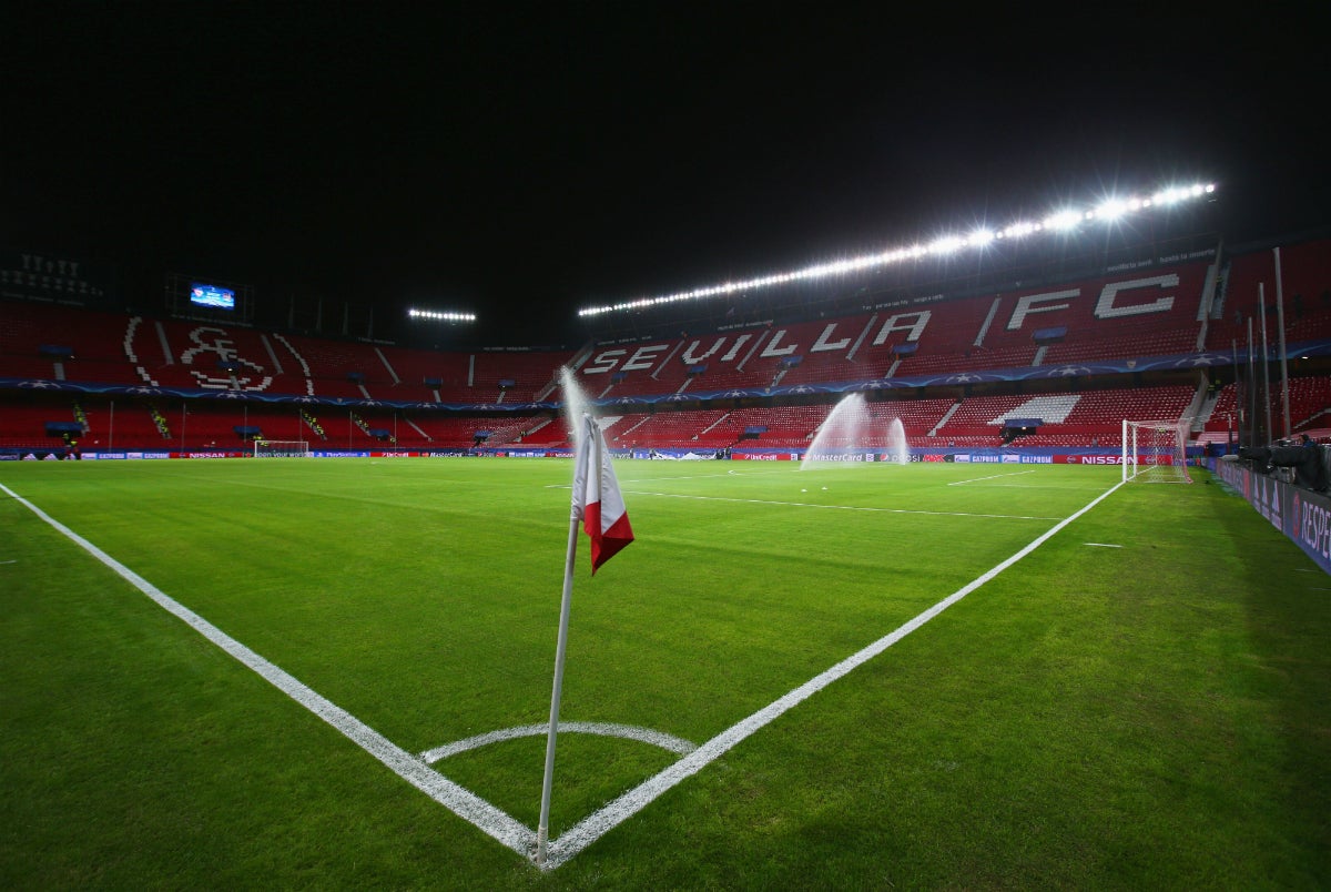 LaLiga denuncia los cánticos de '¡Uruguayo, hijo de puta!' contra Luis Suárez en el Sevilla - Barcelona LaLiga denuncia los cánticos de '¡Uruguayo, hijo de puta!' contra Luis Suárez en el Sevilla - Barcelona