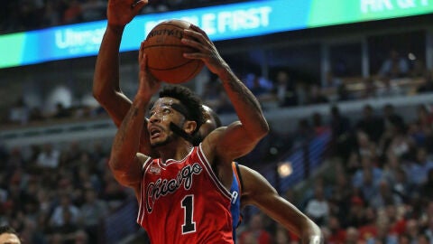 Rose penetra a canasta ante los Thunder
