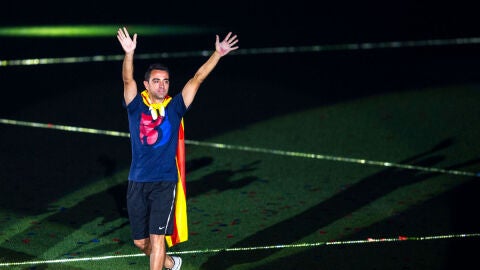 Xavi Hern&aacute;ndez celebra un t&iacute;tulo con el FC Barcelona