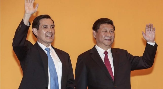 Histórico apretón de manos entre los presidentes de China y Taiwán Histórico apretón de manos entre los presidentes de China y Taiwán