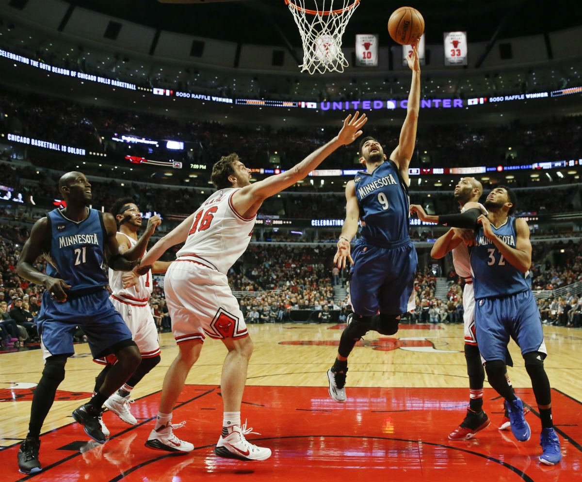 Ricky Rubio dirige la victoria de los Wolves ante los Bulls Ricky Rubio dirige la victoria de los Wolves ante los Bulls