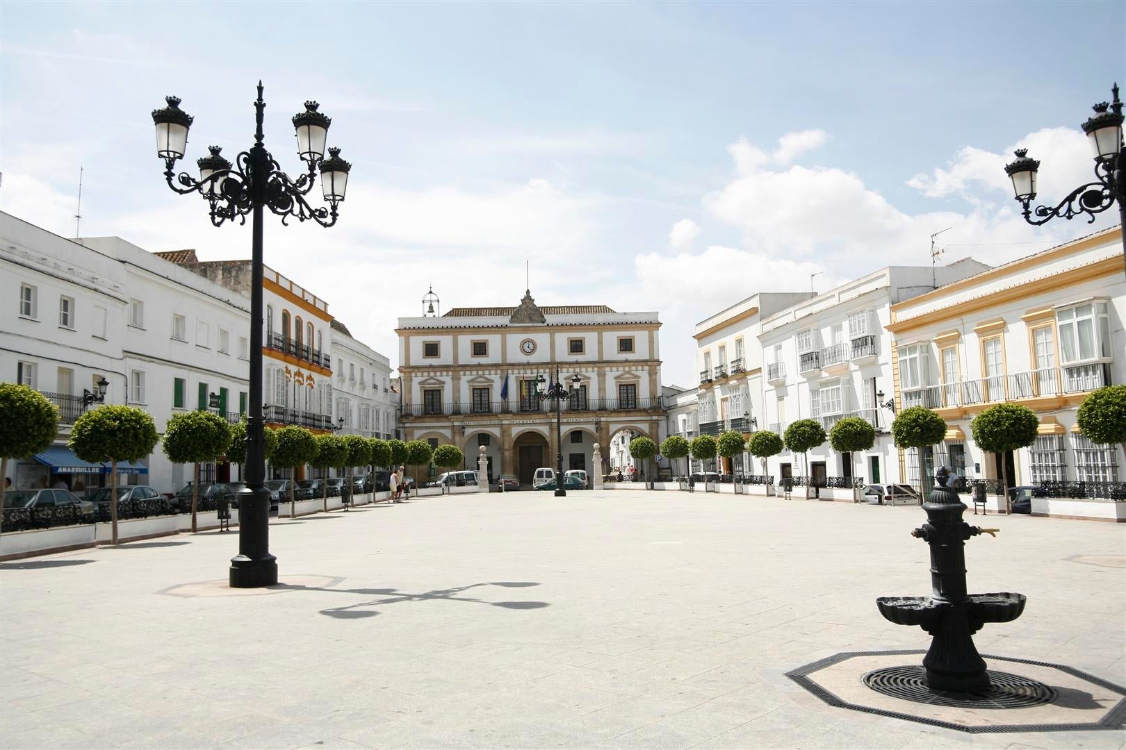 IU y PSOE acuerdan en Medina Sidonia los presupuestos de la reconstrucción social: 1,6 millones en políticas de empleo IU y PSOE acuerdan en Medina Sidonia los presupuestos de la reconstrucción social: 1,6 millones en políticas de empleo