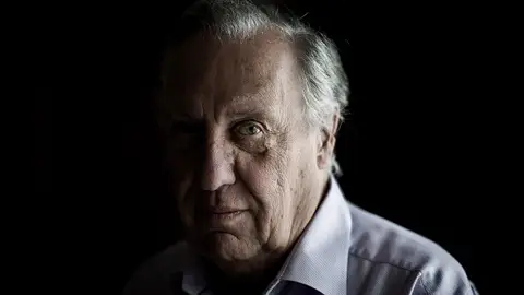 Frederick Forsyth Frederick Forsyth