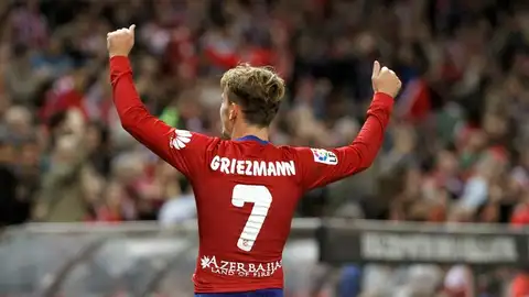 Griezmann celebra el gol de la victoria frente al Sporting Griezmann celebra el gol de la victoria frente al Sporting