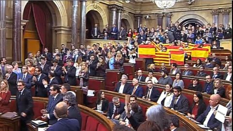 El Pleno del Parlament aprueba la resoluci&oacute;n soberanista
