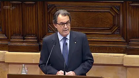 Artur Mas durante la sesión de investidura Artur Mas durante la sesión de investidura