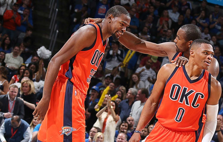 Los Thunder vuelven a la senda de la victoria con paliza a los Suns Los Thunder vuelven a la senda de la victoria con paliza a los Suns