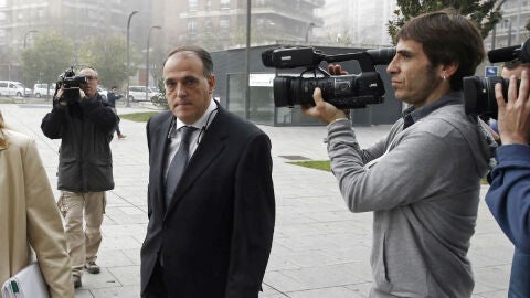 Tebas presta declaraci&oacute;n como testigo en Pamplona