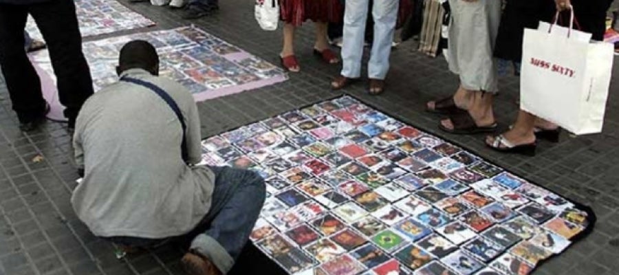 Desciende la venta ambulante de productos falsificados Desciende la venta ambulante de productos falsificados