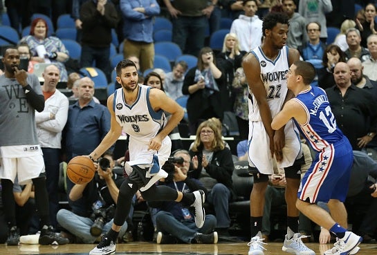 Ricky reparte y los Wolves se imponen a los Sixers Ricky reparte y los Wolves se imponen a los Sixers