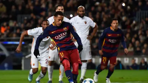 Neymar, antes de fallar su penalti Neymar, antes de fallar su penalti