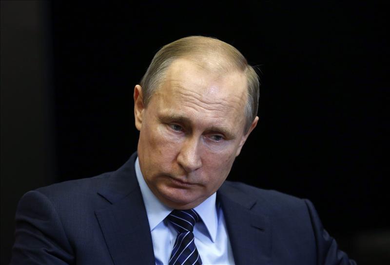 Putin considera a Fidel Castro el símbolo de "toda una época" Putin considera a Fidel Castro el símbolo de "toda una época"