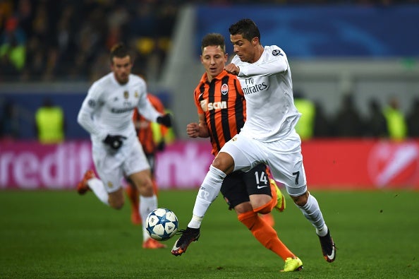 El Madrid golea al Shakhtar pero termina pidiendo la hora El Madrid golea al Shakhtar pero termina pidiendo la hora