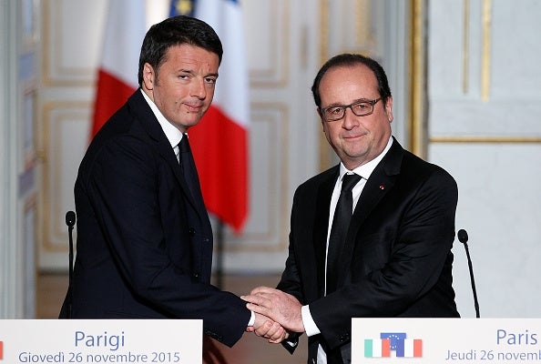 Hollande y Renzi piden "una solución global" al drama de los refugiados Hollande y Renzi piden "una solución global" al drama de los refugiados