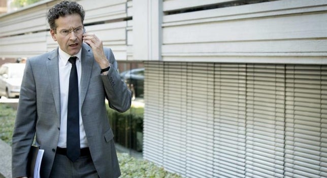 Dijsselbloem, a favor de crear una zona reducida del espacio Schengen Dijsselbloem, a favor de crear una zona reducida del espacio Schengen