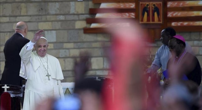 El Papa pide trabajo y educación para evitar la radicalización de los jóvenes El Papa pide trabajo y educación para evitar la radicalización de los jóvenes