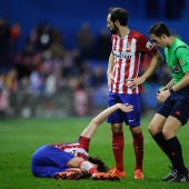 Tiago se duele sobre el césped del Calderón