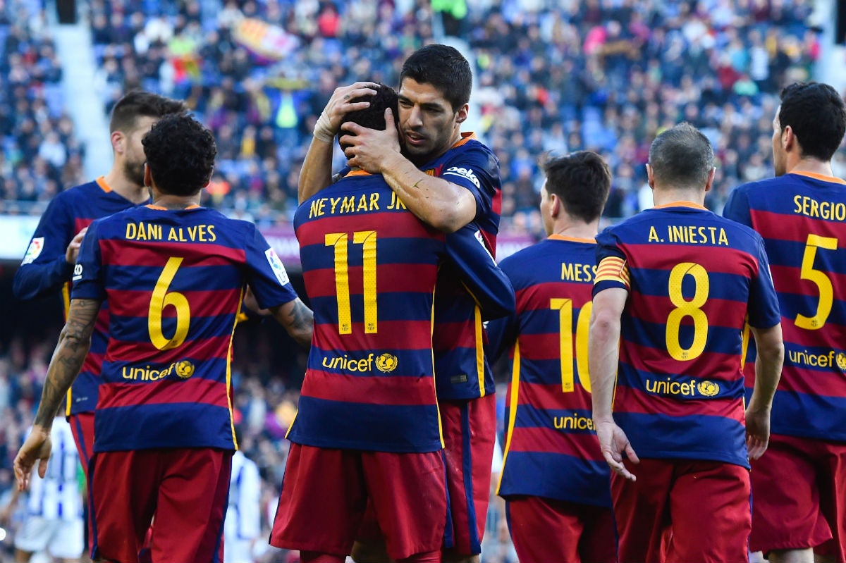 Barcelona 4 - 0 Real Sociedad. El Barça sigue imparable y golea a la Real Sociedad Barcelona 4 - 0 Real Sociedad. El Barça sigue imparable y golea a la Real Sociedad