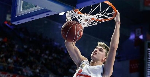 Baloncesto: El líder sigue invicto y el Madrid arrolla al Manresa Baloncesto: El líder sigue invicto y el Madrid arrolla al Manresa