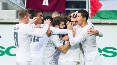 Los jugadores del Real Madrid celebran un gol