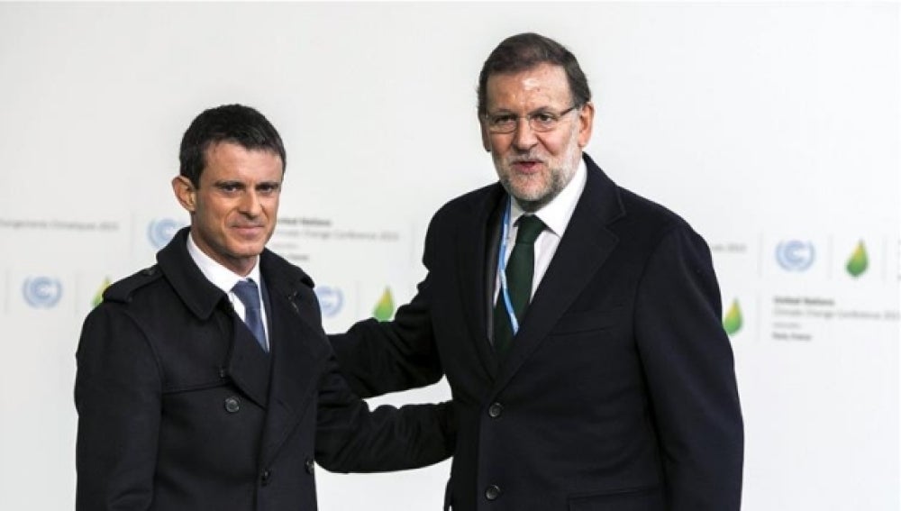 Rajoy junto al primer ministro francés, Manuel Valls