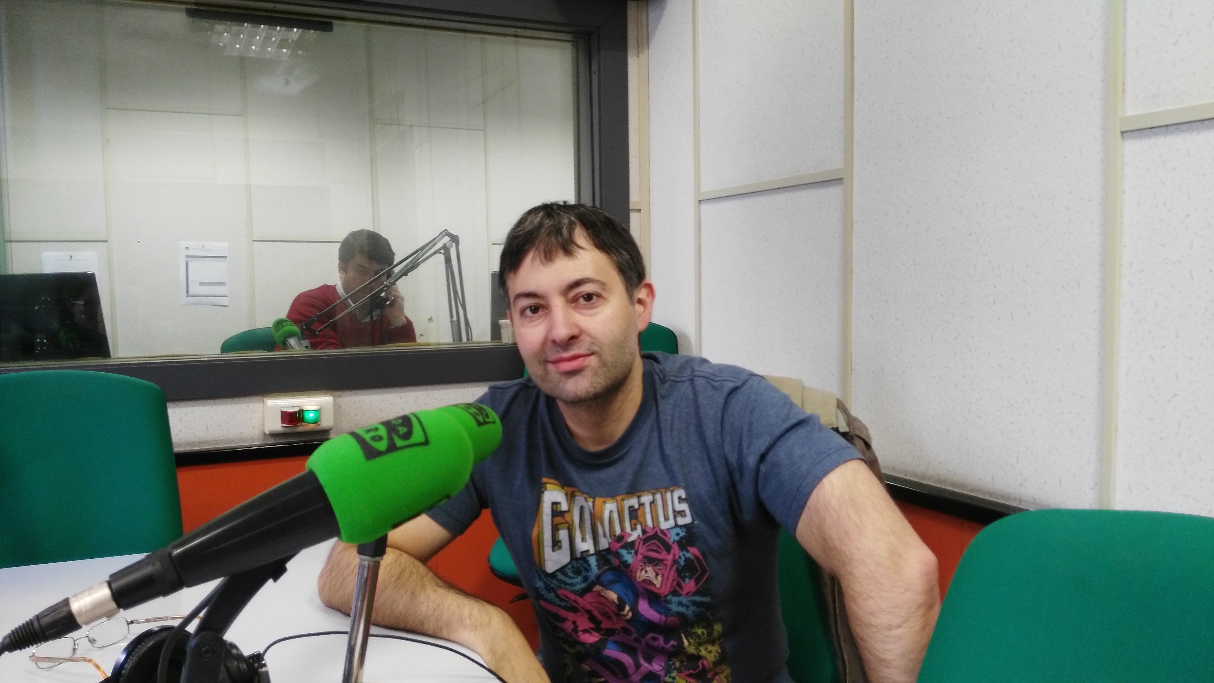 Gijón en la Onda 30/11/2015 con Ana Fierro Gijón en la Onda 30/11/2015 con Ana Fierro