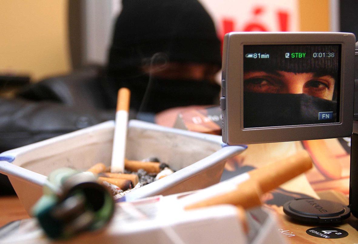 Encuentros cercanos: Antonio Salas, periodista experto en infiltraciones Encuentros cercanos: Antonio Salas, periodista experto en infiltraciones