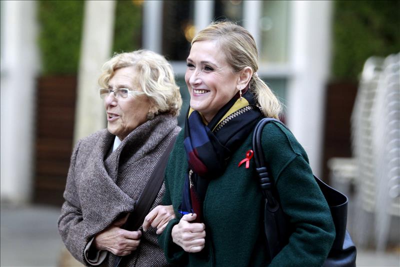 Cifuentes y Carmena viajarán juntas a Reino Unido para intentar atraer el capital que quiera salir por el 'brexit' Cifuentes y Carmena viajarán juntas a Reino Unido para intentar atraer el capital que quiera salir por el 'brexit'