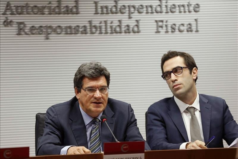 La Autoridad Fiscal ve riesgo de que nueve comunidades incumplan el objetivo de déficit en 2016 La Autoridad Fiscal ve riesgo de que nueve comunidades incumplan el objetivo de déficit en 2016