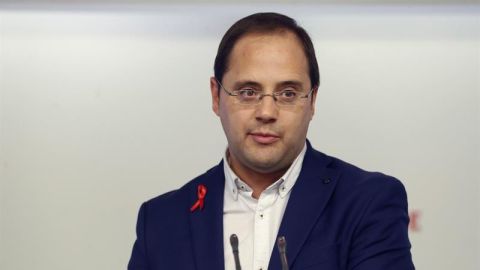 El secretario de Organizaci&oacute;n del PSOE, C&eacute;sar Luena
